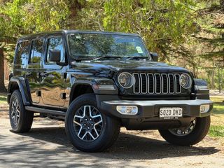 2024 Jeep Wrangler Unlimited Overland Auto Rock-Trac MY24 Thumbnail